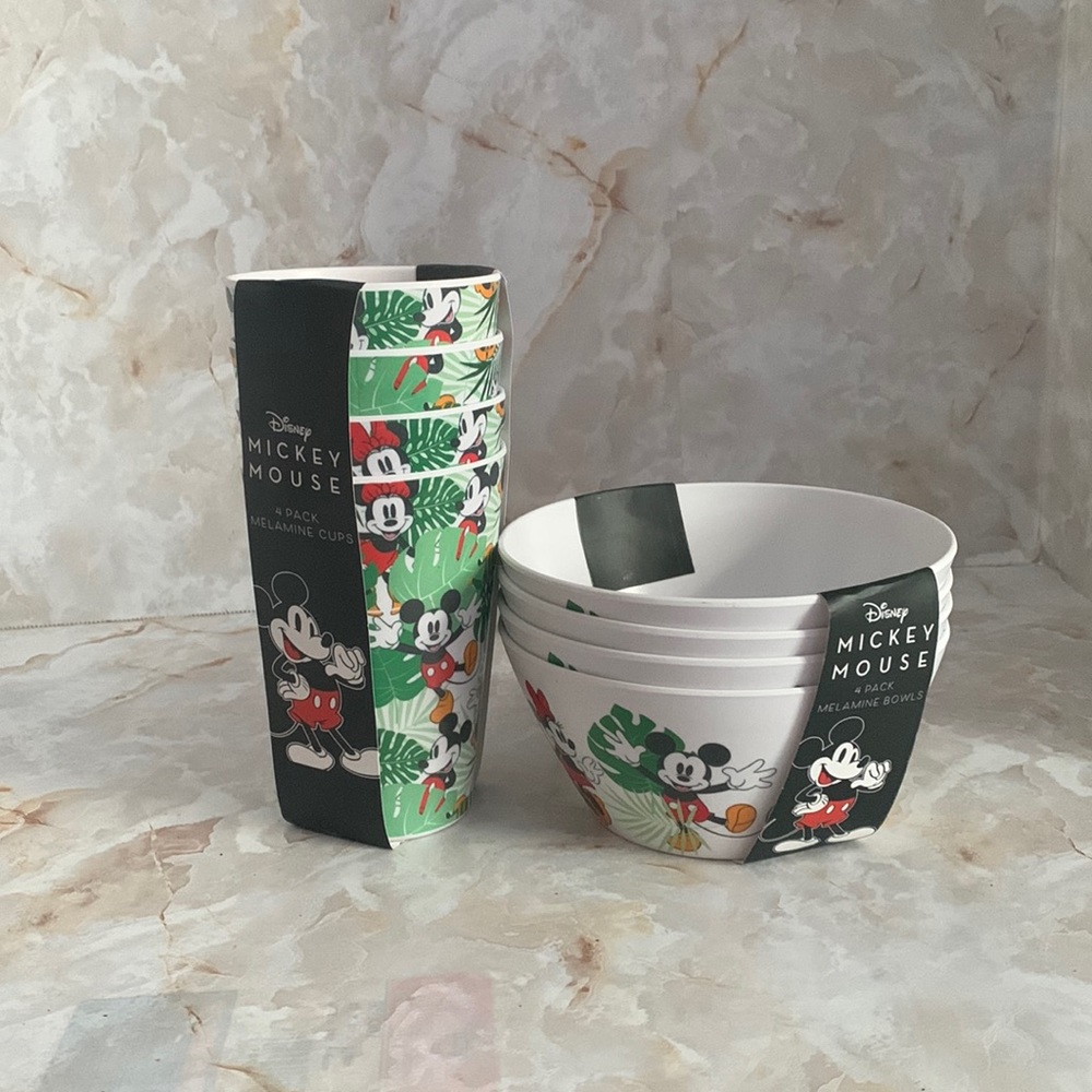 Disney: 4pack /4pack melamine cup and bowl set.